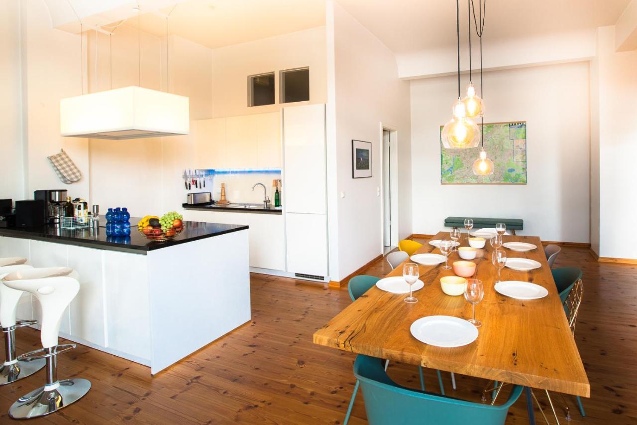 Family-friendly Waterfront Loft, 3 Bedrooms, 130 M2 Appartement Berlijn